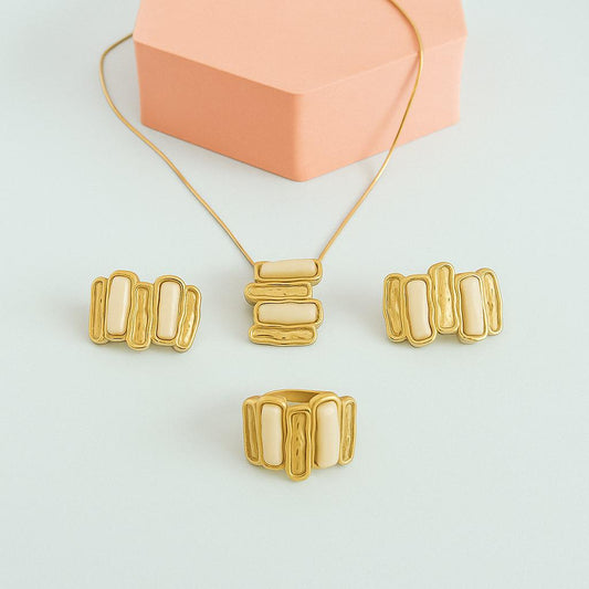 Ens. Angélique White